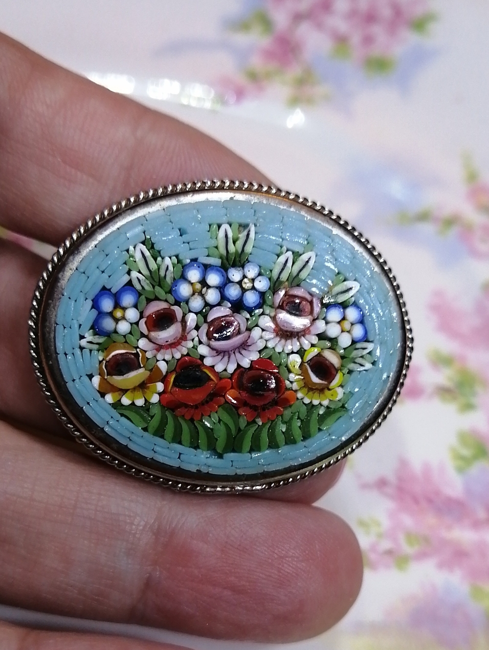 Italian Look Floral Micro-Mosaic Oval Vintage Brooch